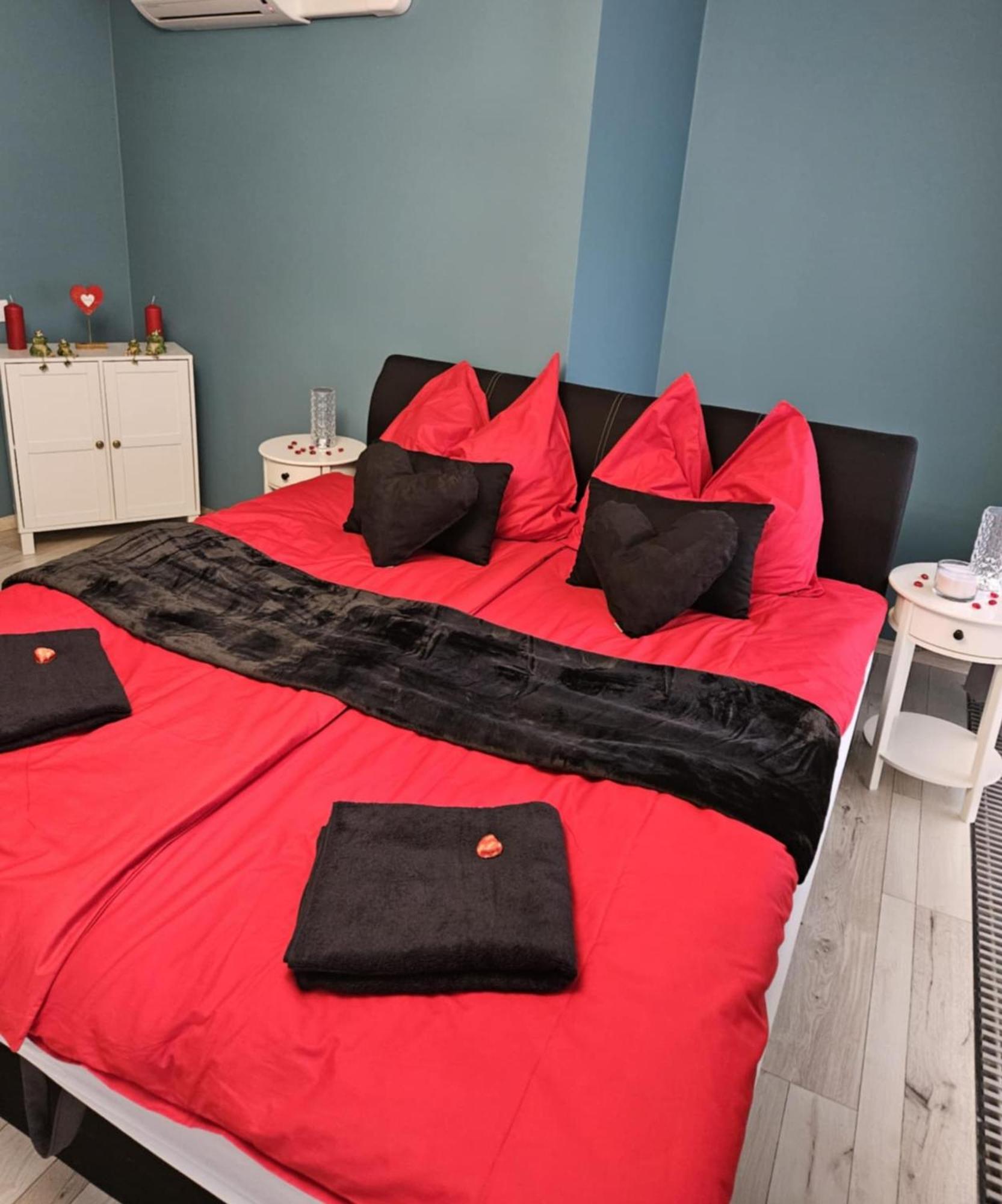 Hellowine Apartman Eger Exterior foto